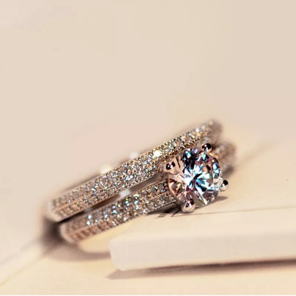 925 Silver Band Wedding Ring 1ct Topaz - Picture 2 of 4